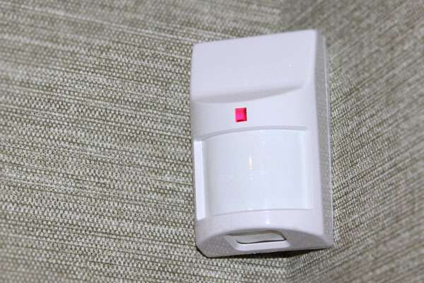 Satel Wall mounted white intrusion alarm essential part of Intrusion alarm & motion detection